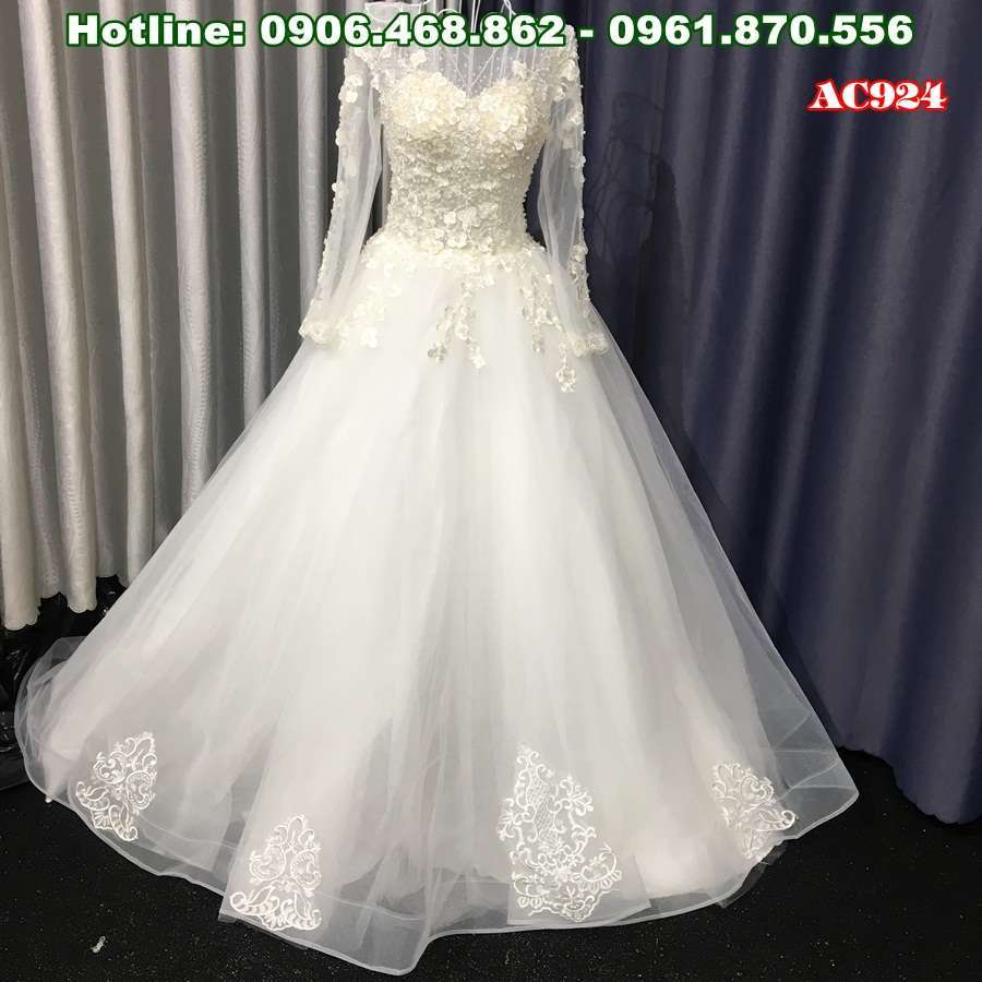 Váy cưới tùng bèo trễ vai trắng ô đính lá tim VKT433M5 Bống Maxishop